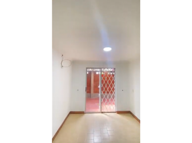 Apartamento de 3 alcobas en venta en Napoles, Cali, 87 m² · foto 2 de 11