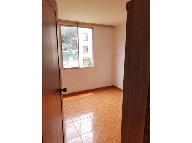 Apartamento en venta en La Alborada, Cali · foto 5 de 9