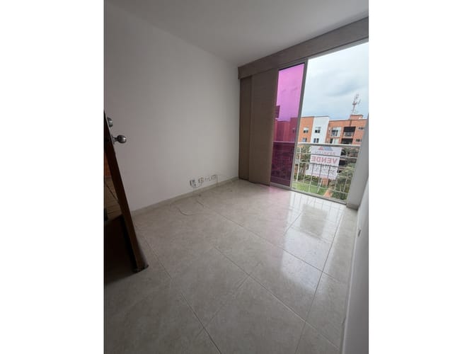 Apartamento de 3 alcobas en venta en Prados Del Limonar, Cali, 78 m² · foto 4 de 10