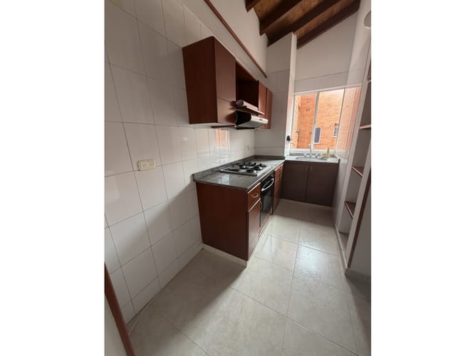 Apartamento de 3 alcobas en venta en Prados Del Limonar, Cali, 78 m² · foto 8 de 10