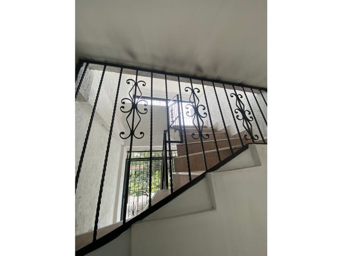 Casa de 8 alcobas en venta en Cristobal Colon, Cali, 525 m² · foto 3 de 9