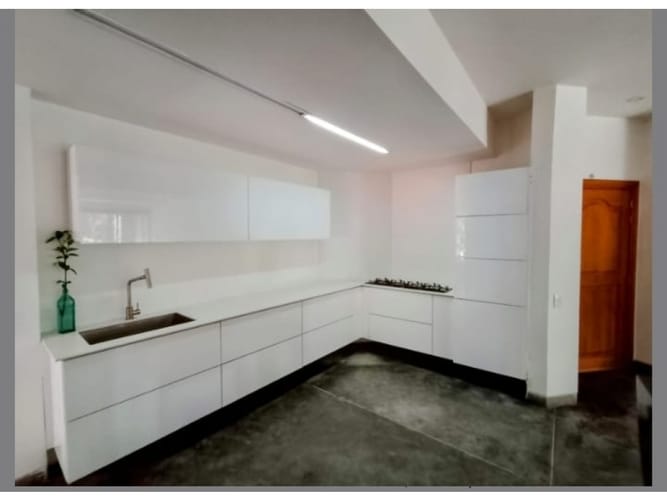 Apartamento de 2 alcobas en venta en Normandia, Cali, 141 m² · foto 2 de 9