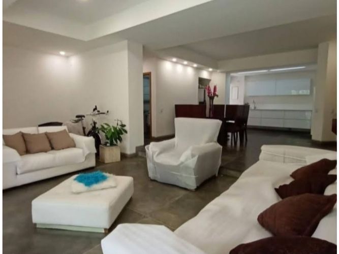 Apartamento de 2 alcobas en venta en Normandia, Cali, 141 m² · foto 4 de 9
