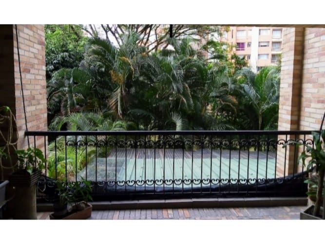 Apartamento de 2 alcobas en venta en Normandia, Cali, 141 m² · foto 5 de 9