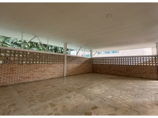 Apartamento de 2 alcobas en venta en Normandia, Cali, 141 m² · foto 9 de 9