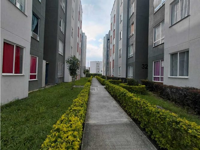 Apartamento de 2 alcobas en venta en Alfonso Lopez I Etapa, Cali, 43 m² · foto 3 de 13