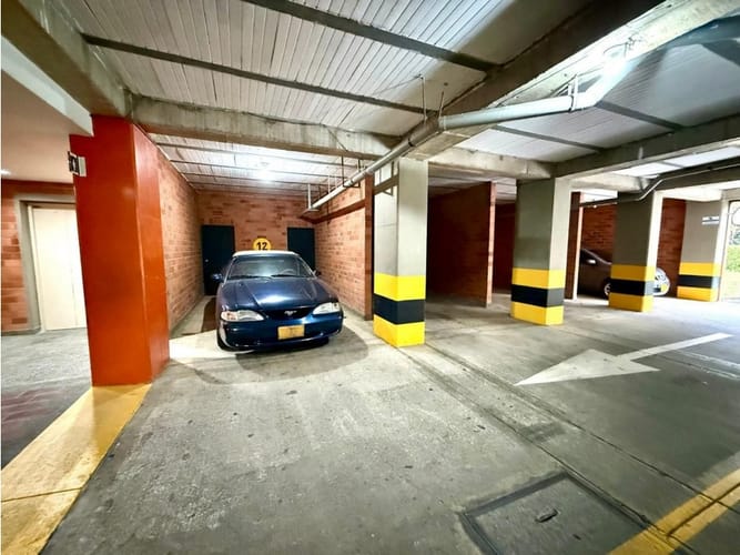 Apartamento en venta en Ciudad Jardin, Cali · foto 9 de 21