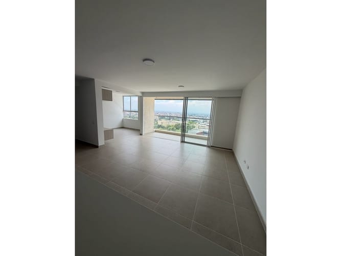 Apartamento de 2 alcobas en venta en Cristales, Cali, 93 m² · foto 2 de 24