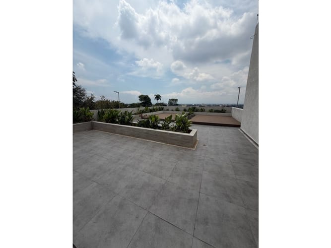Apartamento de 2 alcobas en venta en Cristales, Cali, 93 m² · foto 8 de 24