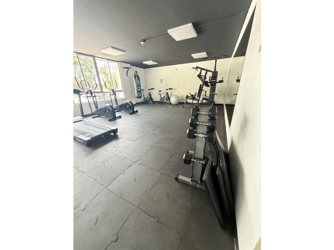 Apartamento de 2 alcobas en venta en Cristales, Cali, 93 m² · foto 18 de 24
