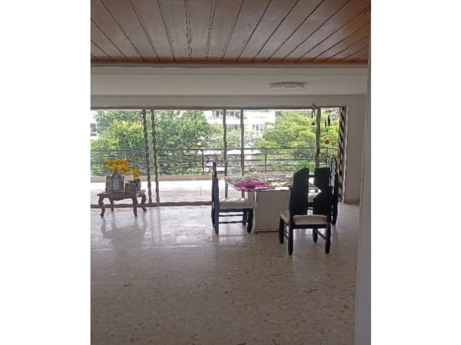 Apartamento en venta en Santa Teresita, Cali · foto 2 de 24