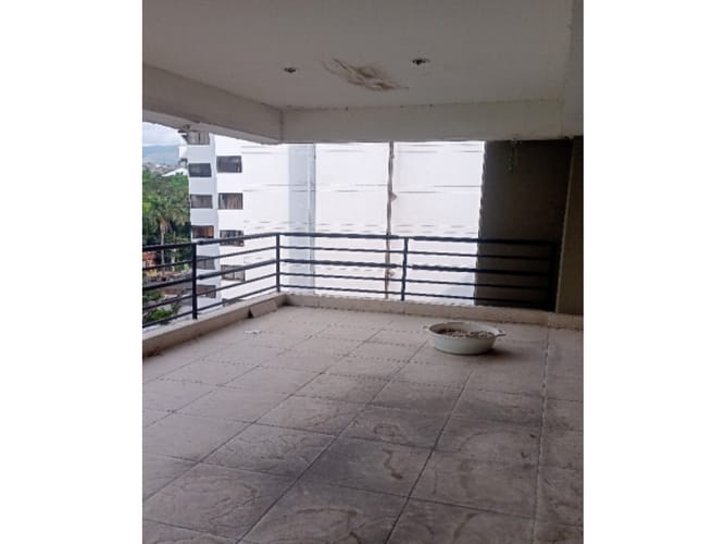 Apartamento en venta en Santa Teresita, Cali · foto 3 de 24