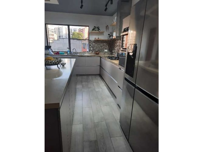 Apartamento de 4 alcobas en venta en Santa Rita, Cali, 195 m² · foto 2 de 12