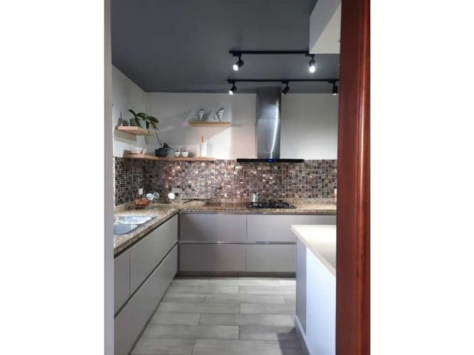Apartamento de 4 alcobas en venta en Santa Rita, Cali, 195 m² · foto 3 de 12