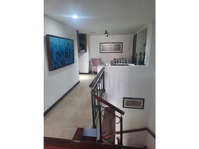 Apartamento de 4 alcobas en venta en Santa Rita, Cali, 195 m² · foto 8 de 12