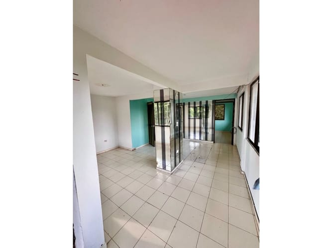 Apartamento en venta en Villacarmelo, Cali, 192 m² · foto 4 de 8