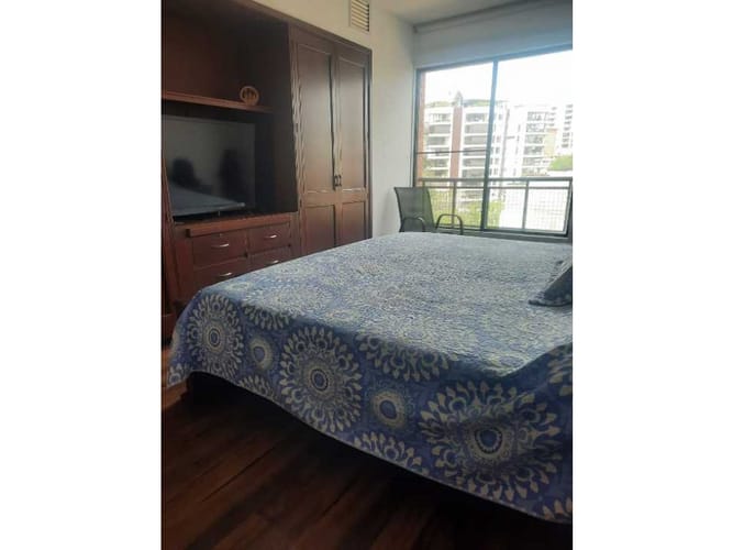 Apartamento de 4 alcobas en venta en Santa Rita, Cali, 195 m² · foto 11 de 12