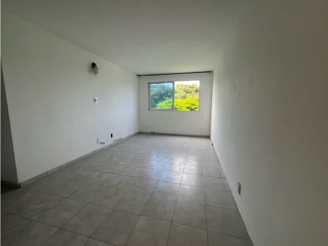 Apartamento en venta en Cañaverales, Cali · foto 2 de 13