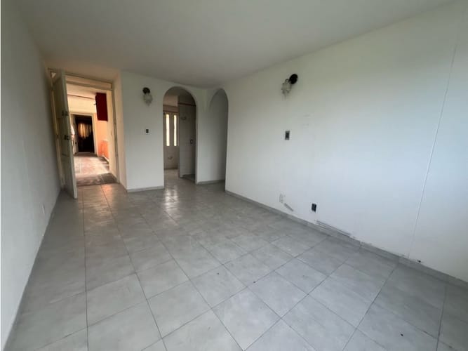 Apartamento en venta en Cañaverales, Cali · foto 3 de 13