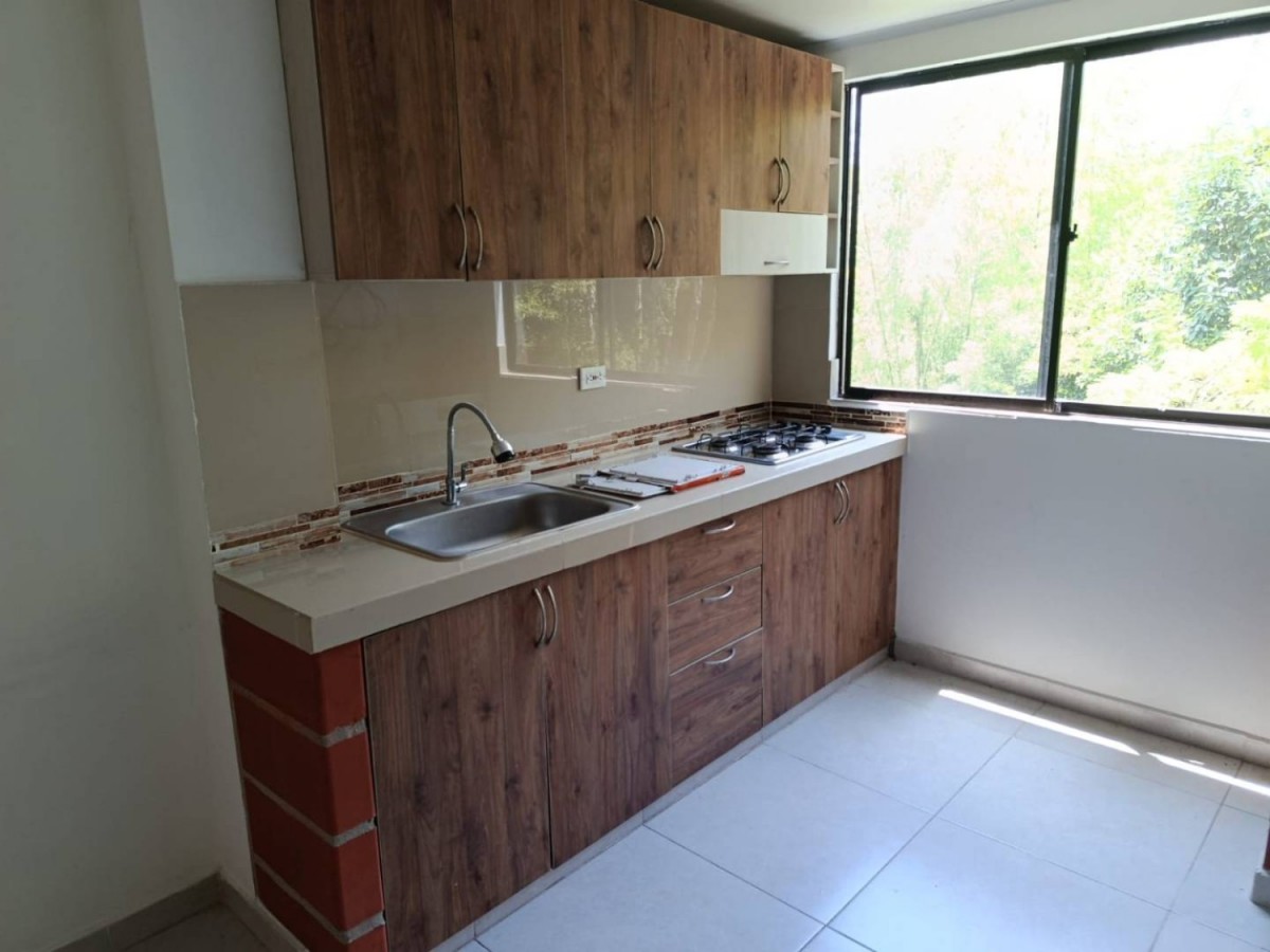 Apartamento de 2 habitaciones en arriendo en Rodeo Alto, Medellín — imagen 1 de 9