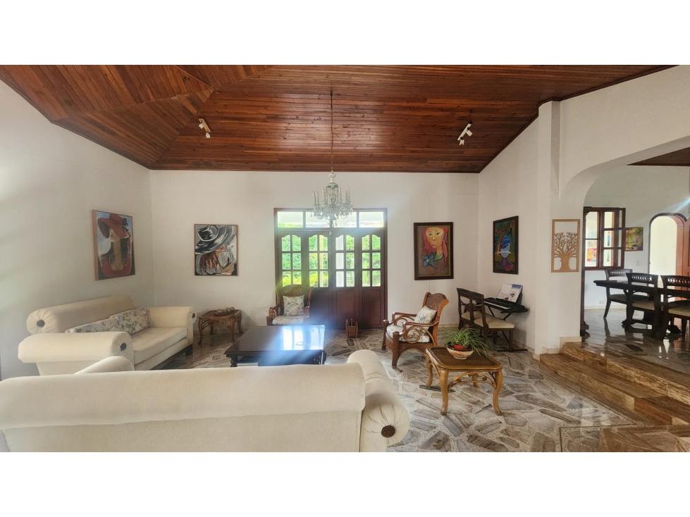 Casa de 5 alcobas en venta en Pance, Cali, 450 m² · foto 2 de 24