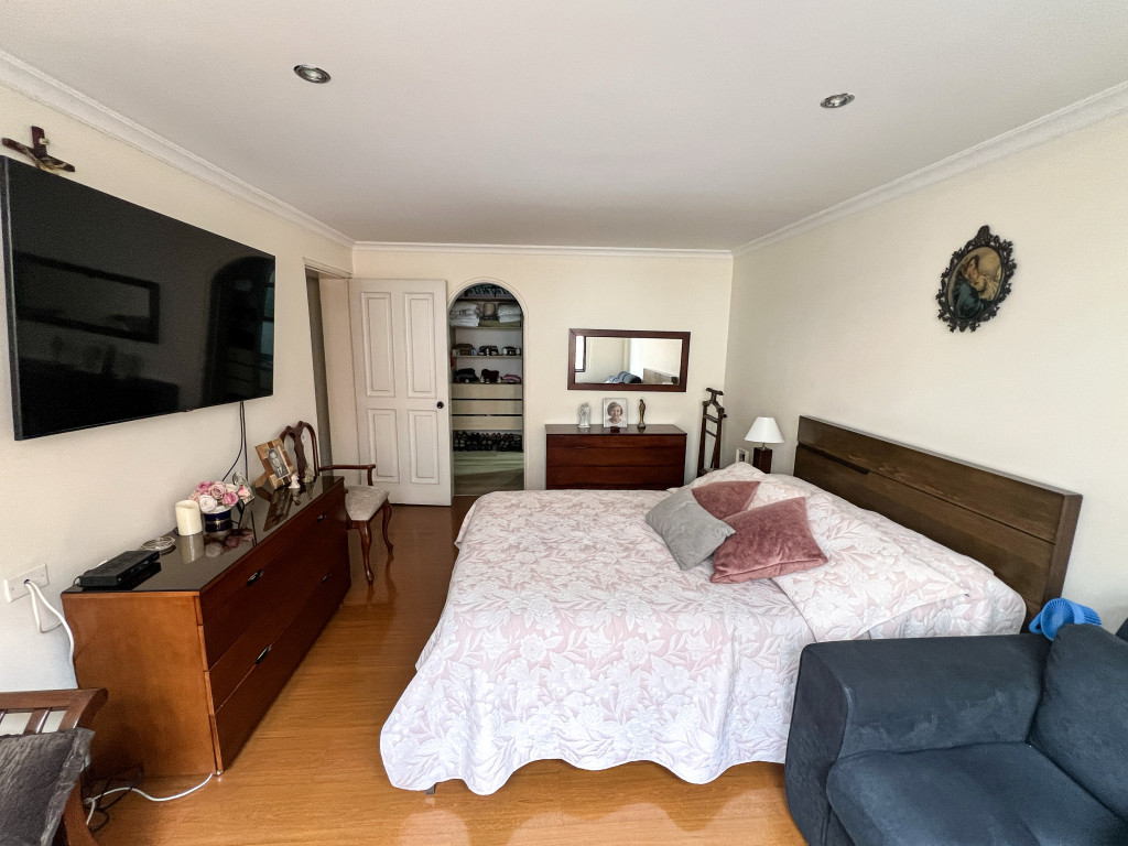 Apartamento en venta en Santa Barbara, Bogotá · foto 8 de 13