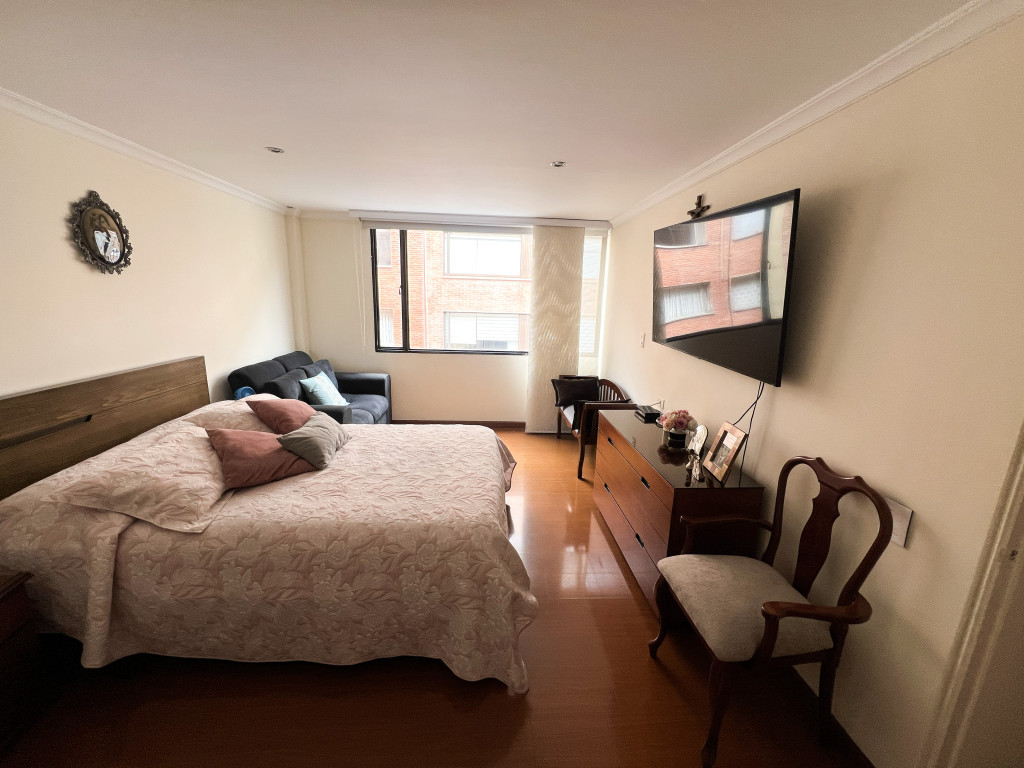 Apartamento en venta en Santa Barbara, Bogotá · foto 9 de 13