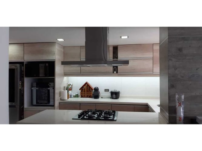 Apartamento de 3 alcobas en venta en El Ingenio, Cali, 300 m² · foto 2 de 24