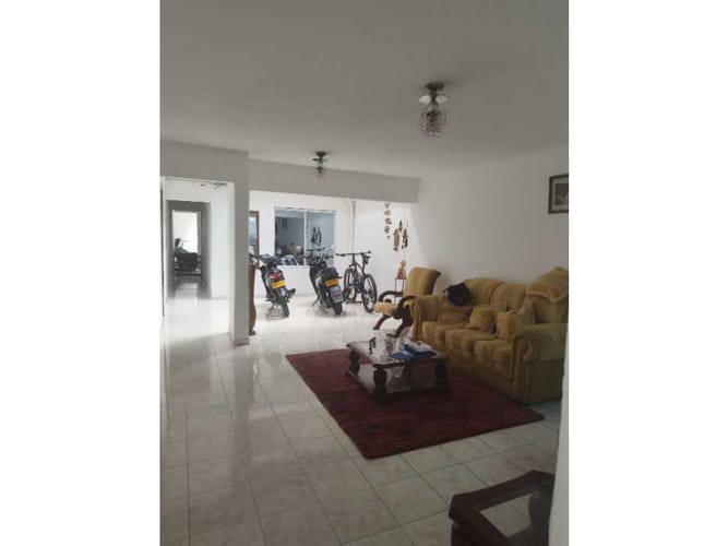 Casa de 4 alcobas en venta en Olimpico, Cali, 280 m² · foto 8 de 12