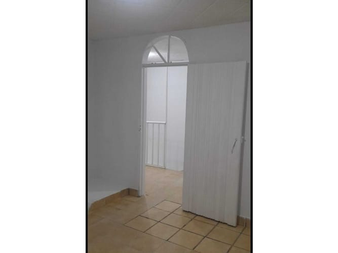Casa de 3 alcobas en venta en Los Robles, Cali, 160 m² · foto 5 de 11