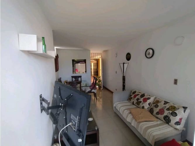 Apartamento en venta en Cañaverales, Cali · foto 2 de 15