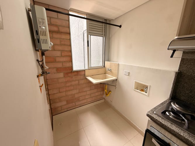 Apartamento de 3 alcobas en arriendo en Aves Maria, Sabaneta, 75 m² · foto 2 de 12