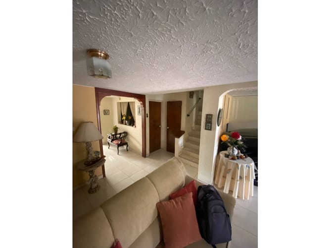 Casa de 8 alcobas en venta en Colseguros Andes, Cali, 360 m² · foto 3 de 20