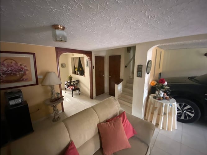 Casa de 8 alcobas en venta en Colseguros Andes, Cali, 360 m² · foto 4 de 20