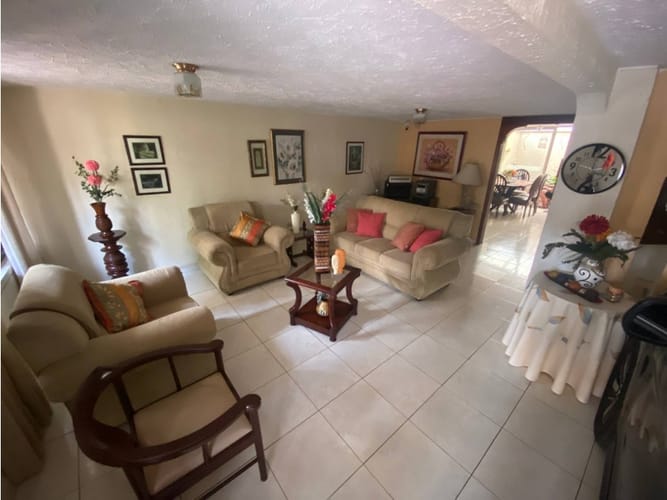 Casa de 8 alcobas en venta en Colseguros Andes, Cali, 360 m² · foto 5 de 20