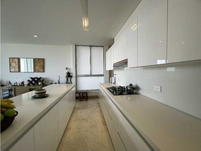 Apartamento de 3 alcobas en venta en Normandia, Cali, 221 m² · foto 2 de 24