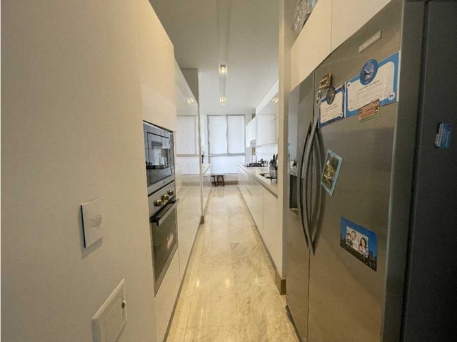 Apartamento de 3 alcobas en venta en Normandia, Cali, 221 m² · foto 7 de 24