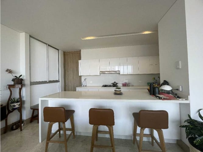Apartamento de 3 alcobas en venta en Normandia, Cali, 221 m² · foto 8 de 24