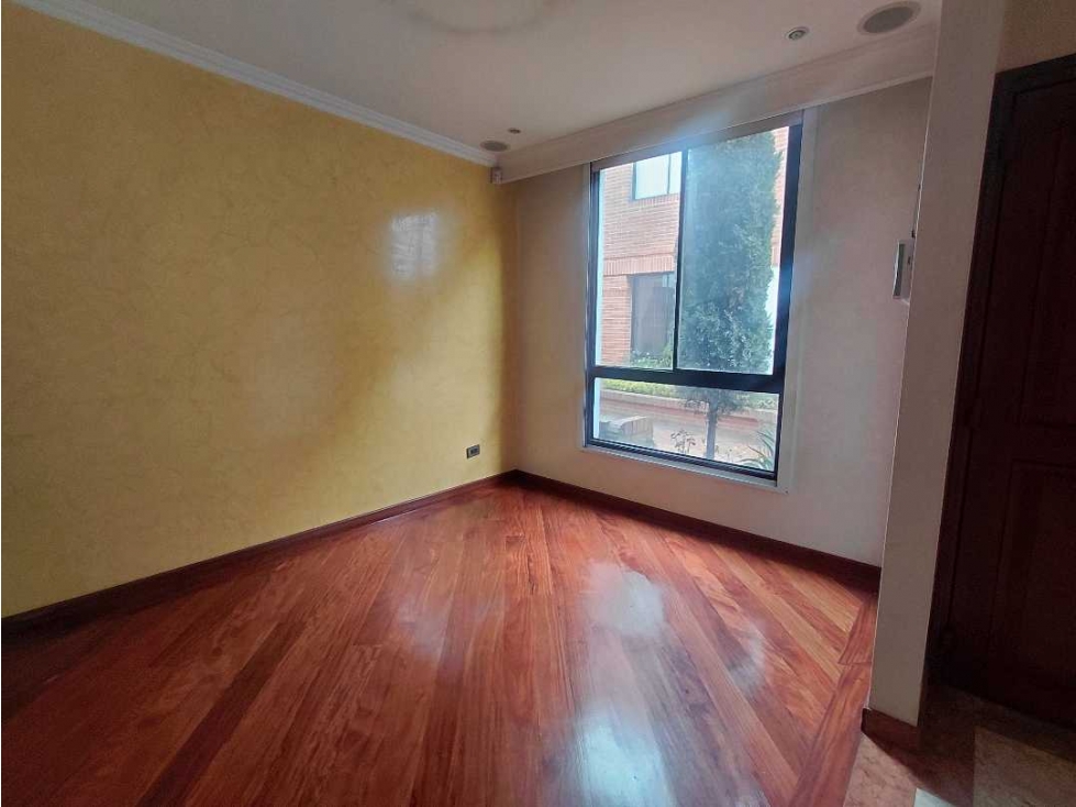 Casa en venta en Las Lomas, Bogotá · foto 5 de 21