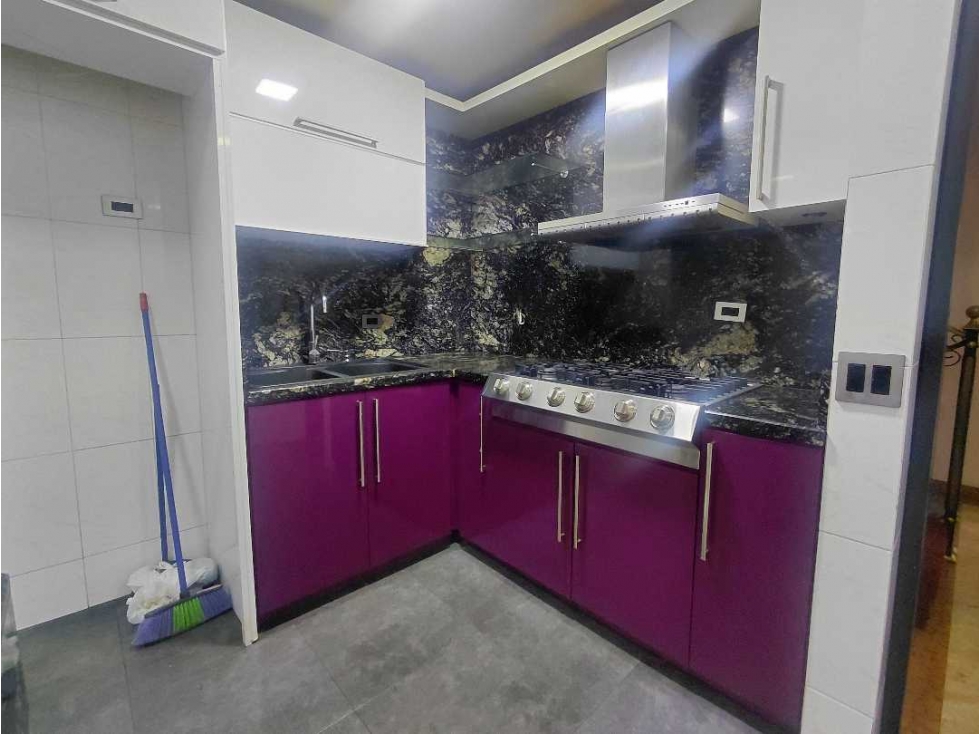 Casa en venta en Las Lomas, Bogotá · foto 7 de 21