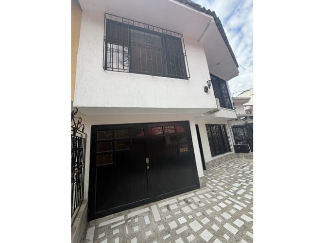 Casa de 5 alcobas en venta en San Pedro, Cali, 200 m² · foto 3 de 24