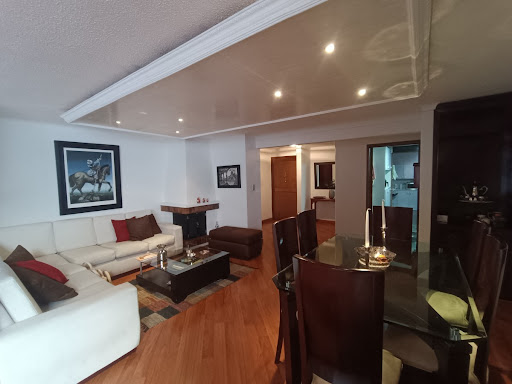 Apartamento en venta en Santa Barbara Alta, Bogotá · foto 2 de 21