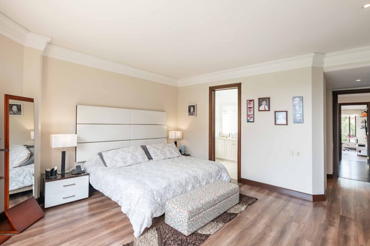 Apartamento de 3 alcobas en venta en Santa Barbara Alta, Bogotá, 305 m² · foto 18 de 20