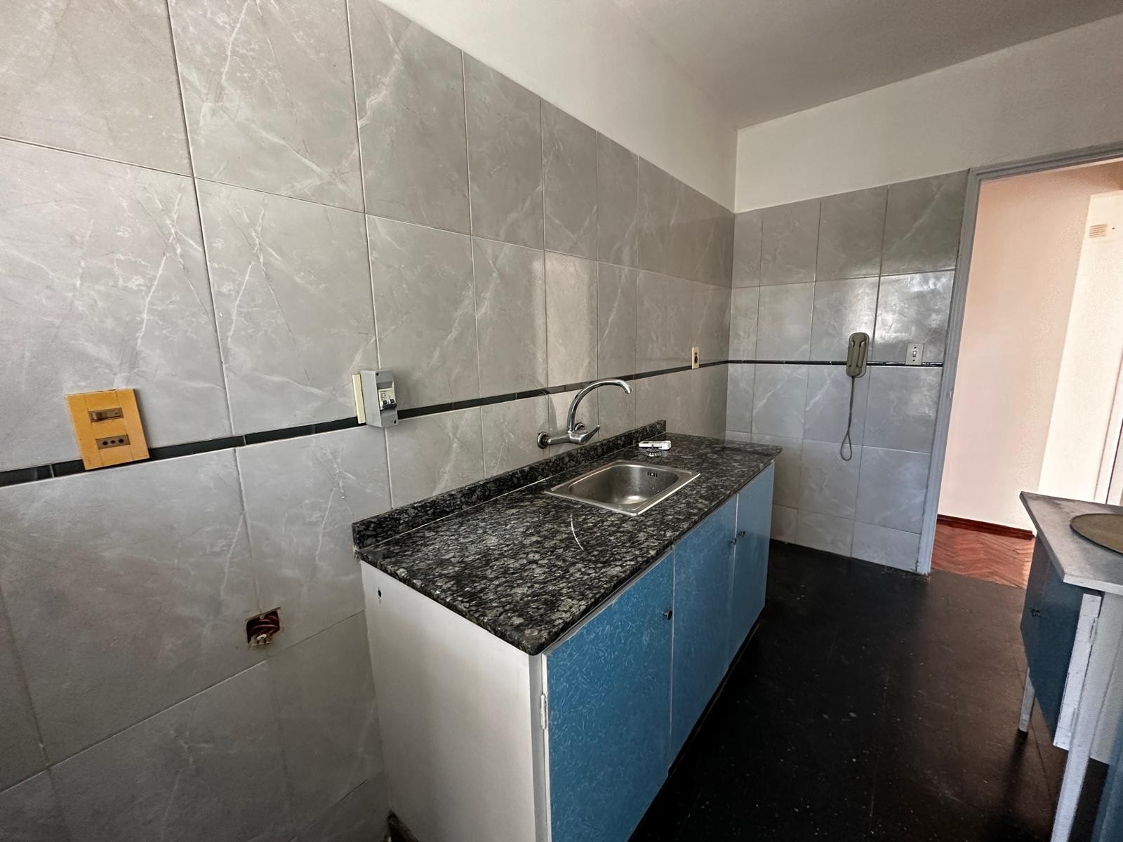 Excelente Apartamento Al Frente, Soleado Y Con Ascensor · Foto 10
