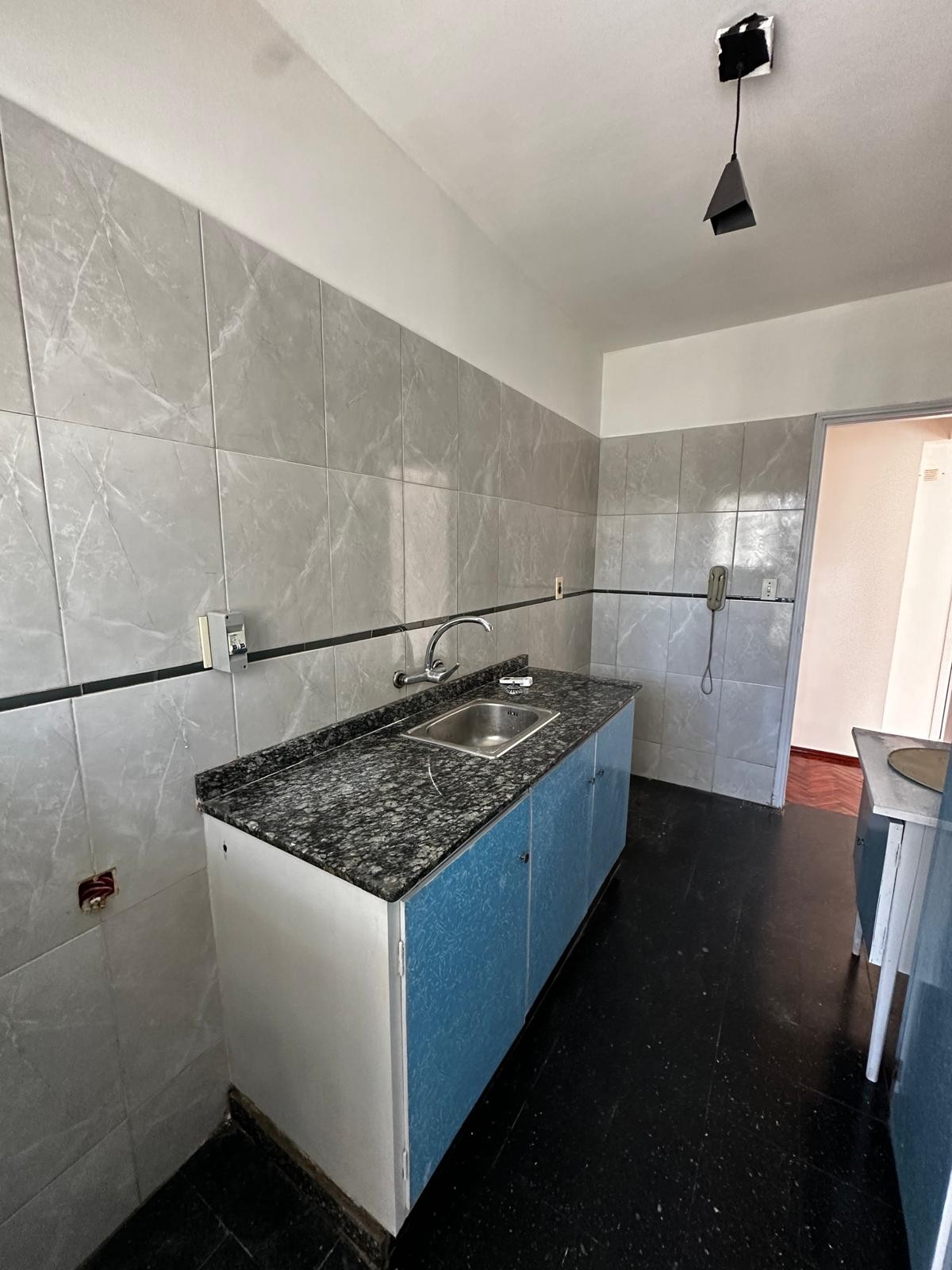 Excelente Apartamento Al Frente, Soleado Y Con Ascensor · Foto 12