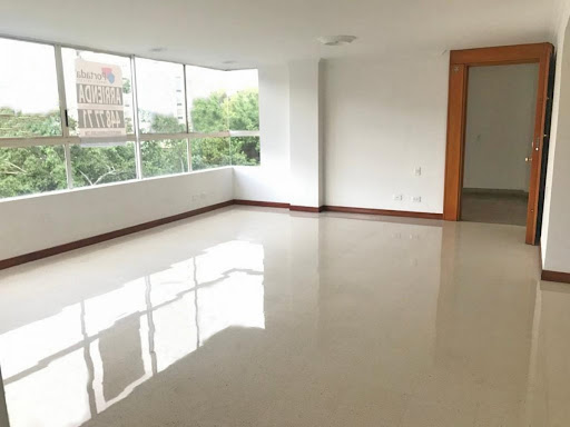 Apartamento en arriendo en Laureles, Medellín · foto 4 de 24