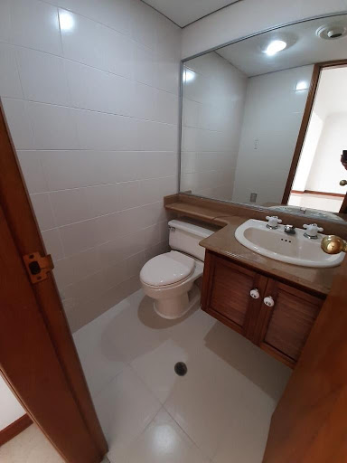 Apartamento en arriendo en Laureles, Medellín · foto 5 de 24