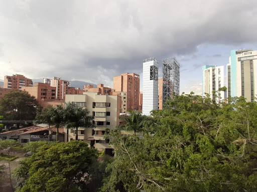 Apartamento en arriendo en Laureles, Medellín · foto 17 de 24