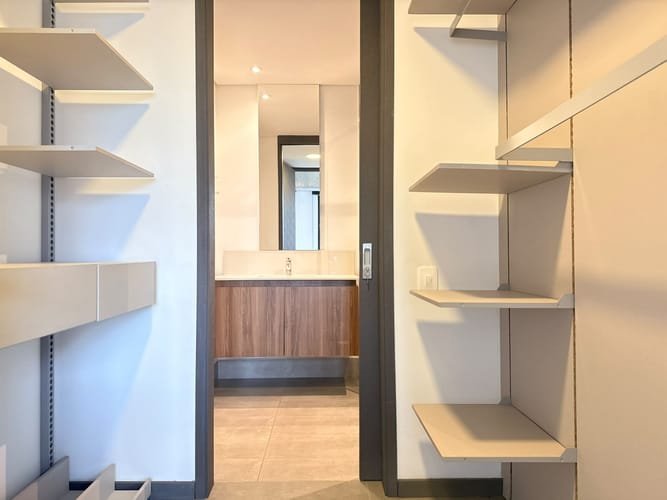 Apartamento de 2 alcobas en arriendo en El Poblado, Medellín, 115 m² · foto 12 de 16