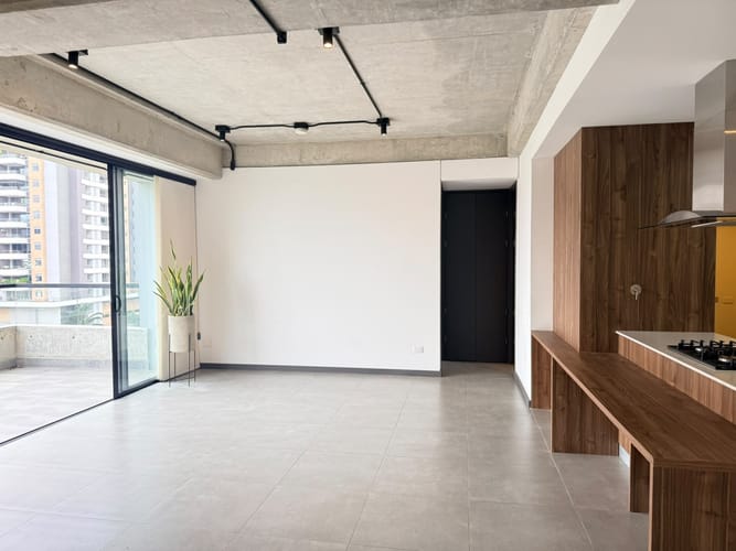 Apartamento de 2 alcobas en arriendo en El Poblado, Medellín, 115 m² · foto 2 de 16